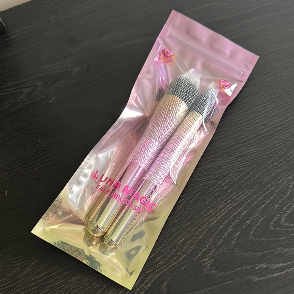 Luna Magic Face Brush Set - Pink and Gold